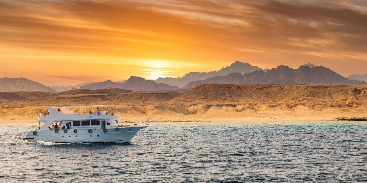 PRIVATE BOAT TRIP