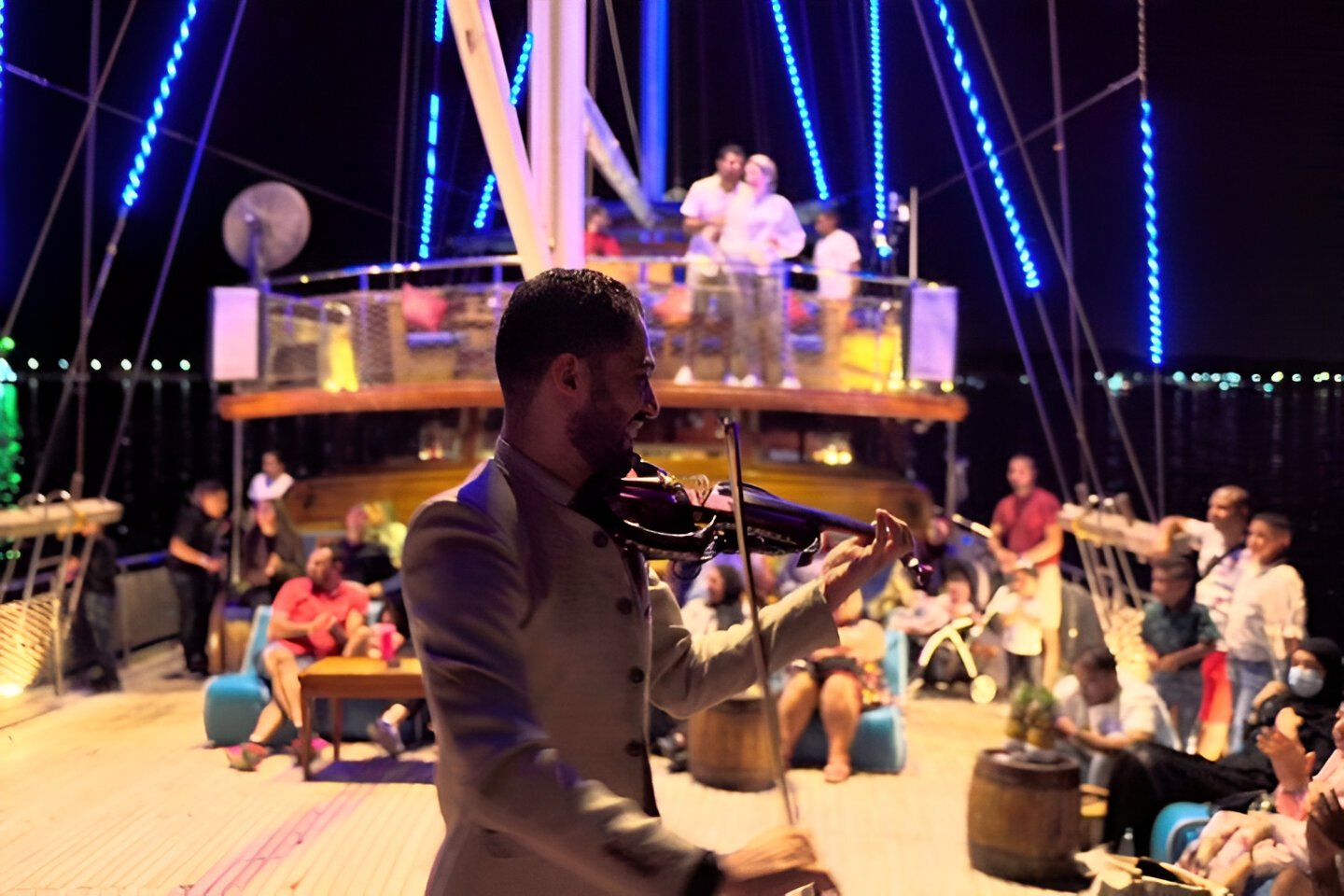 NIGHT CRUISE DINNER & PARTY